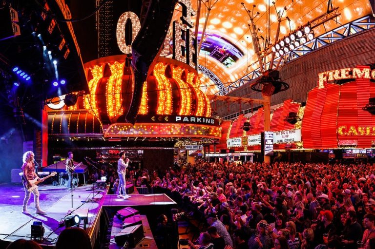 Fremont Street Experience-Free concerts