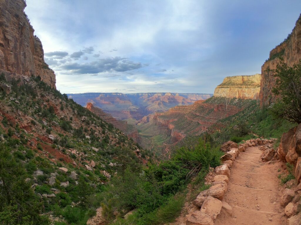 BRIGHT ANGEL TRAIL