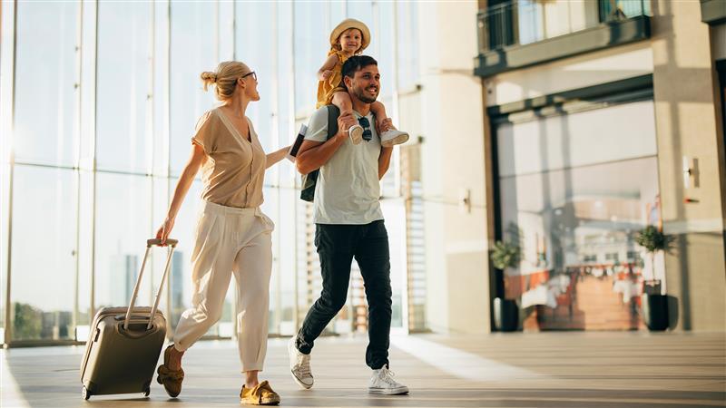 royal holiday travel