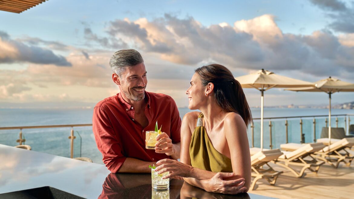 1683_hotel_gallery_202463018471134_FullScreen luxury hotel