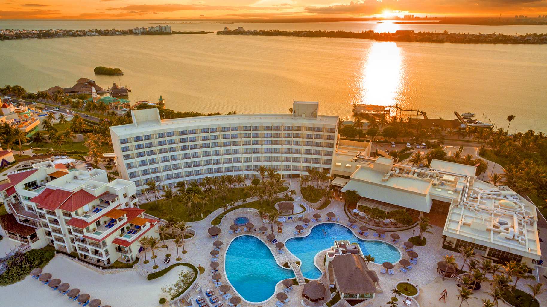 royal-holiday-hotel-resort-vistas-aereas-grand-park-royal-cancun-caribe-mexico-quintana-roo-cancun