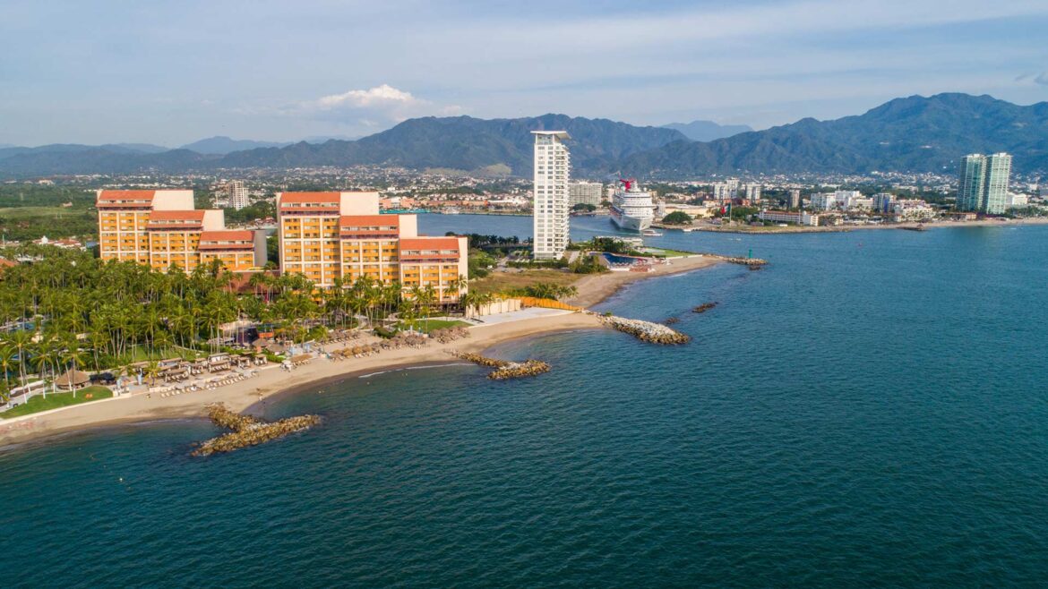 club regina puerto vallarta